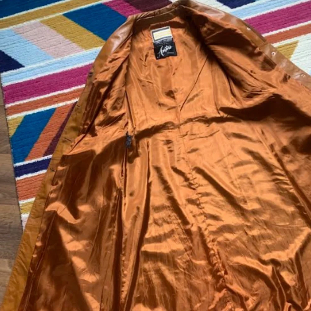 Vintage Leather Trench - Picture 8 of 15